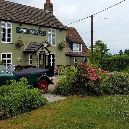 The White Horse Inn Barton  Екстер'єр фото